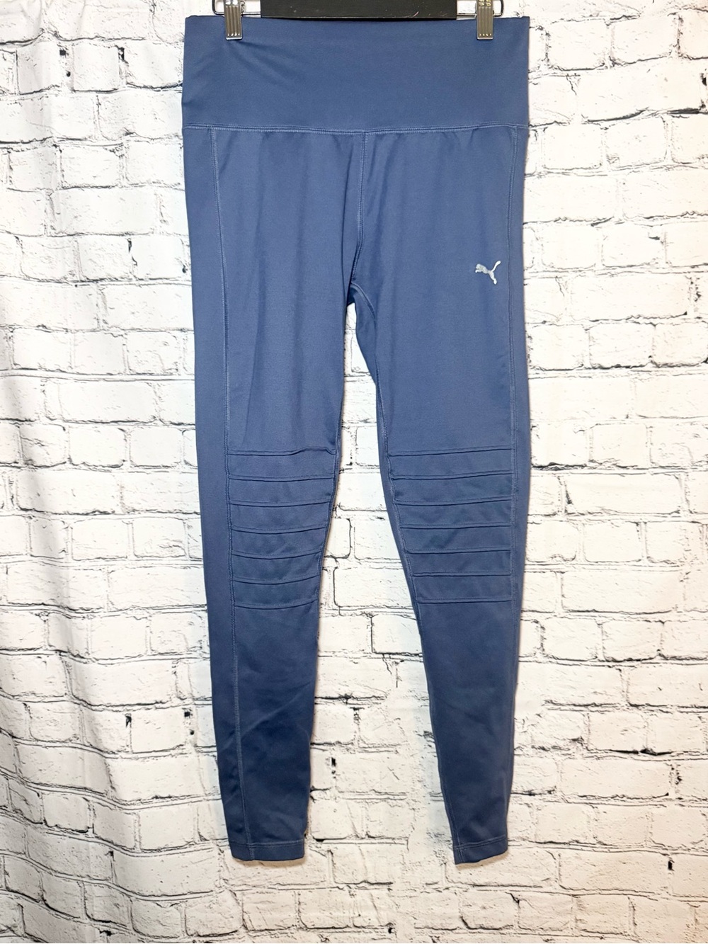 Puma. Blue leggings. Size L